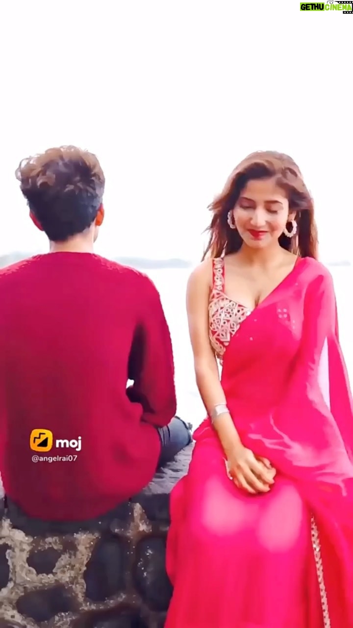 Angel Rai Instagram - Watch my all new and exclusive video only on @mxtakatak @mojindia @mojforcreator #foryou #trending #viral #fun #angelrai #wings #love #instapost