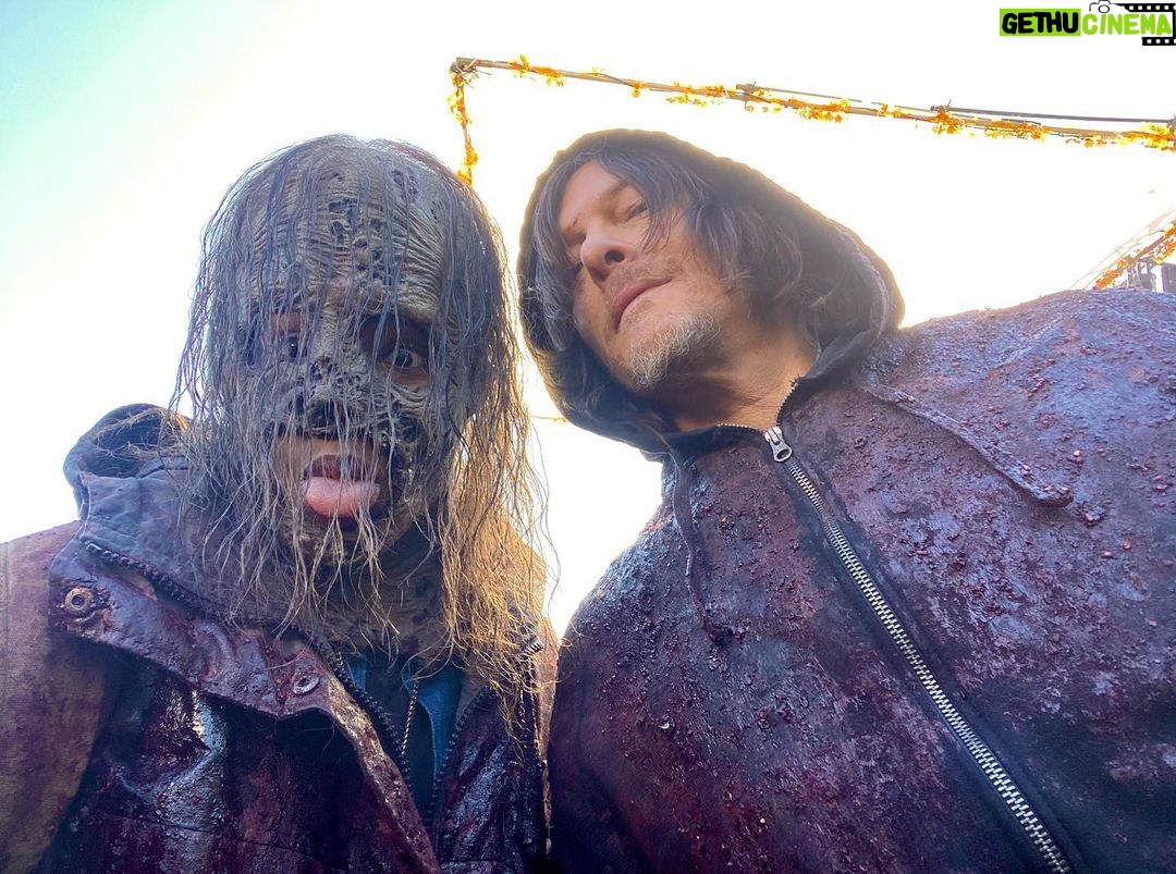 Angel Theory - 25.7K Likes - Season 10 finale TONIGHT‼️🧟♀️
Get your tissues, hand grips and popcorn... LOTS OF IT! #ThewalkingDead #Season10