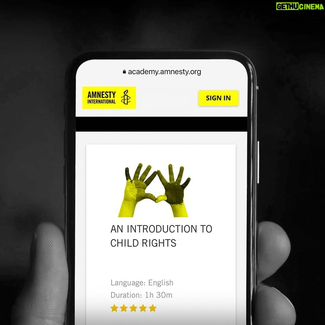 Angelina Jolie Instagram - Young people are on the frontlines of conflict, displacement and persecution globally. At the same time, they are the some of the most effective voices defending human rights. This month sees the publication of ‘Know Your Rights And Claim Them’, a book for teens I’m proud to have written with @amnesty and Professor Geraldine Van Bueren. Many inspiring youth activists helped to shape the book. Some of them are featured in @amnesty’s free introductory online course on child rights, which I took this weekend. Sign up now to challenge your preconceptions, deepen your knowledge and help hold governments to account - link in bio. #KnowYourRightsAndClaimThem