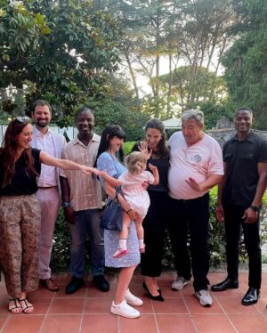 Angelina Jolie Instagram - On this year’s World Refugee Day I celebrated dinner with new friends from Ukraine, Afghanistan, Mali, Côte d’Ivoire, Congo, Egypt, Kurdistan, Nigeria, and Gambia. I’m grateful that among so much heaviness in the world, these brave people shared their time and stories with me. Family, friends, and food bring people together and I was honored to be joined by new friends to eat, share, and learn.

@refugees @savethechildrenitalia @joel_nafuma_refugee_center

#worldrefugeeday #withrefugees #respectrefugees