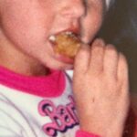 Angelique Boyer Instagram - MEGA TBT POPURRÍ Recuerdo lo difícil que era conseguir ropa de Barbie en esos tiempos 😂 1: Mi platillo preferido Tacos dorados, desde siempre 😋 2: Hierve el Agua Oaxaca Alucinante 😍 vayan! 3: Mi vida montando a caballo en Cómala 🫠 😍 4: Barrancas del Cobre Chihuahua, con mis suegros y mi papá, llegamos en el Tren Chepe 🚂 hay mil cosas para visitar allí MEGA recomendable! 4: La punta del Mont Blanc, teníamos frío ❄️ pero sobre todo ♾️❤️😍 5: La primera y única vez que pesqué, hay pruebas 😂 6: Abrazando a mi Zazouni el día de su boda 💒🫶🫂 7: Con mi Papouni celebrando 🥳🥰 🤩💋 8: Mi amiga desde la infancia 👭 acaba de ser mamá 🤰👏✨ felicidades Claire 🫶 9: Primer día de grabaciones de #amaramuerte🎬 🫶✨🍀✨ a todos los que salen en ese video… los adoro ♾️ Recordando Bellos Momentos De Mi Vida