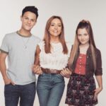 Angelique Boyer Instagram - Descubre hoy @elamorinvencible No puedo explicarles la emoción que me da ver nuevas generaciones en camino, es bello ser generoso en el set con los compañeros y con ellos es inevitable ✨🤗😍 👩‍👧‍👦GRACIAS POR TODO DREAM TEAM @isabellatena & @yosoy_emi Lo mejor esta por venir ✨🍀❤️✨ #LosTiemposdeDiossonPerfectos @juanosorio.oficial GRACIAS JUAN🫶