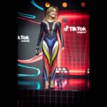 Angelique Boyer Instagram - Un gran momento 🫂❤️✨🍀✨🤩 #tiktokawards Gracias por las 📸 @rrortegar 🫶✨❤️ Televisa San Ángel