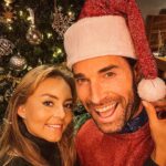 Angelique Boyer Instagram - Felíz Navidad 🎄 con todo nuestro Amor!!! Muchas bendiciones para ustedes y sus seres queridos ♥️♥️♥️. Agradecidos con el Amor y muestras de cariños que nos dan, detalles que nos hacen llegar y sonrisas de emoción que nos provocan. Los amamos. #navidad2022 #merrychristmas #fiesta #familia Navidad con Amor
