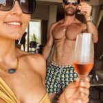 Angelique Boyer Instagram - ¡¡Vida de mi amor!! 8♾️AÑOS!! GRACIAS POR TANTO AMOR @sebastianrulli todos los días construimos esta relación, amarte me hace feliz, me llenas en todos los sentidos. Gracias por la complicidad, por ser mi gran amor ❤️ mi familia 🙏 mi amigo, mi mejor compañero. Que la vida nos dé salud para compartir muchas aventuras juntos, te amo profundamente y tan bonito ✨✨ quiero escribir muchas cosas, compartirlo con ustedes que han sido parte de los momentos más importantes de nuestras vidas ✨🙏♾️ Gracias por hacer todo más especial con su amor hacia nosotros! Nos sentimos muy afortunados y agradecidos! VAMOS A MULTIPLICAR ESTOS AÑOS ✨✨🙌🙏👏❤️ ♾️♾️♾️♾️♾️♾️♾️♾️♾️ ∞∆ Al Infinito y mas Allá ∞∆