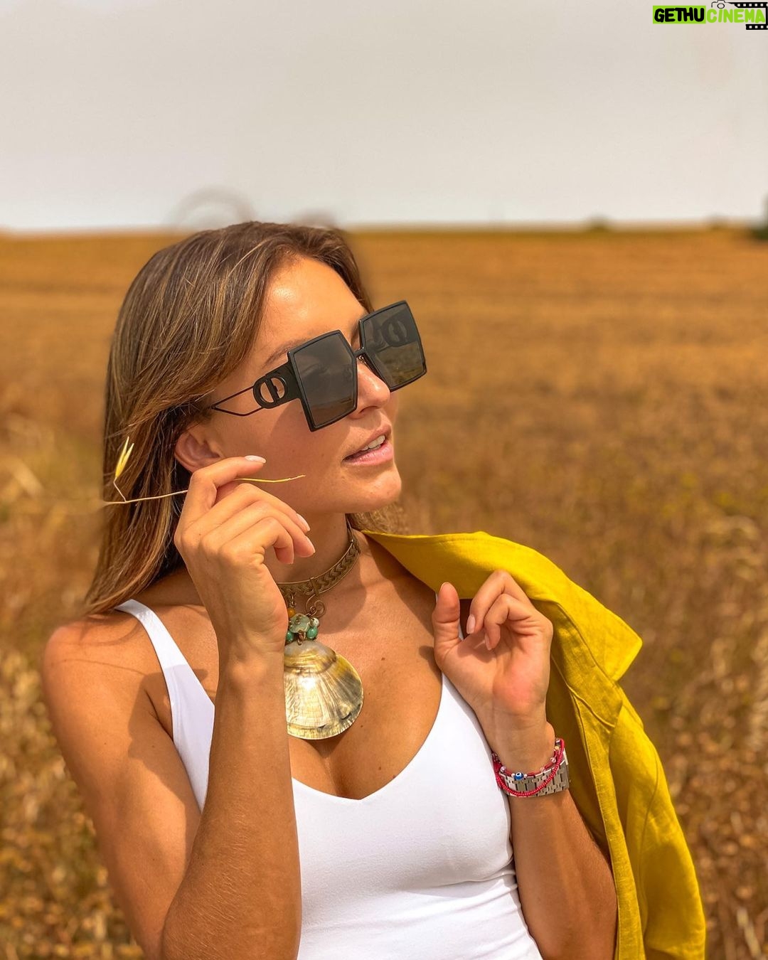 Angelique Boyer Instagram - πΎπ paisajes dorados π«Ά El Palmar, Conil De La Fontera
