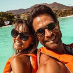 Angelique Boyer Instagram - Vida de mi amor @sebastianrulli ¡MUY FELIZ CUMPLEAÑOS! Hoy muchos celebramos tu existencia 🥳✨🎂✨ que todos tus deseos se cumplan ✨🙌❤️ que bendición amanecer a tu lado 😍 y que alegría me provoca este día 🥳🤗 porque nació el ser que más feliz me hace, yo sé que es tu cumpleaños pero el regalo eres tú para nosotros. Amo tu personalidad, la manera en que sobrepasas las situaciones difíciles. Amo a tu familia. Lo positivo que eres. Amo esa sonrisa después de un beso, cuando nuestras miradas se encuentran y me haces vibrar, también cuando cantas, si cuando cantas 🤣 cuando nos preparas un asado y cuando me haces llorar de la risa y alburearte es tan divertido, amo lo auténtico y libre que eres! Las locuras que hacemos, amo imaginar mi vida contigo! Te amo con todas mis fuerzas! Que venga una vuelta al sol muy bendecida! ✨🙌🍀❤️ Feliz cumple amor :) ♥