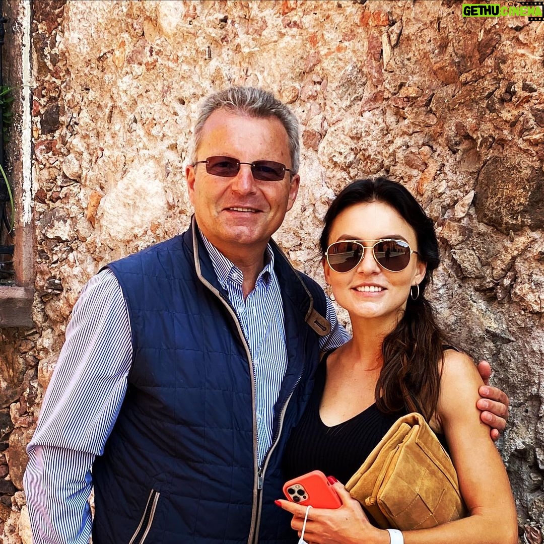 Angelique Boyer Instagram - Cómo amo viajar por México 🇲🇽 San Miguel de Allende📍La pasamos increíble 😃🥰🤩 que recuerdos 😃👏❤️ San Miguel de Allende, Guanajuato
