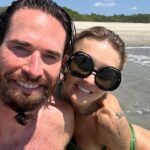 Angelique Boyer Instagram - Sábado de playa 🏝️ cumpliendo deseos: llenarnos de arena y revolcarnos en las olas 🌊 Puras risas 🤣😍🫶🥰 #cuandonadieteve 🤩 @sebastianrulli Samora Luxury Resort