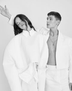 Angelo Mutti Spinetta Instagram - q lindo tener estas fotos @vidaspinetta🖤🔗🤍 Ph @malebollini St @mechmachado Mkp & Hair @abyfumo @_nichestudio Asist St @sofiafranci Wearing @nousetudions @lomanagement