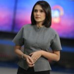 Angie Ang Instagram – Dari tadi mau post foto siaran @faktaterkini_net tapi bingung captionnya 😤 
Yang pasti kita nge-date virtual Senin-Jumat jam 3.30 pm ya! 😠❤️😠👍🏼 #jobmcangie