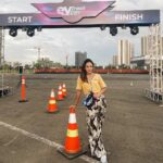 Angie Ang Instagram – Nge-MC acara seru kayak gini plus disuguhin bintang tamu yang asik-asik, adalah pekerjaan yang tidak bisa buatku mengeluh 😎😙🥰
#evtrackday #jobmcangie ICE BSD Serpong,Tangerang