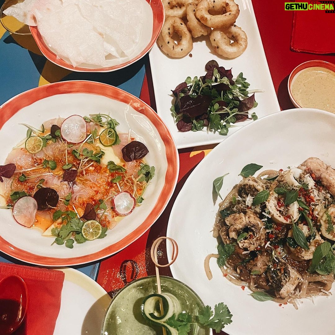 Angie Ang Instagram - A short escape never goes wrong. Memories stay and sorrow fades away. Try to be local in a tourist spots? #hoian #explorevietnam Hội An