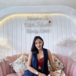 Angie Ang Instagram - Aku mau fokus buat ngilangin bekas cacar di wajah aku 🥹 wish me luck ya temen-temen.. my journey is supported by @myclickhouse 🫶🏼 #sudahkeclickhouse