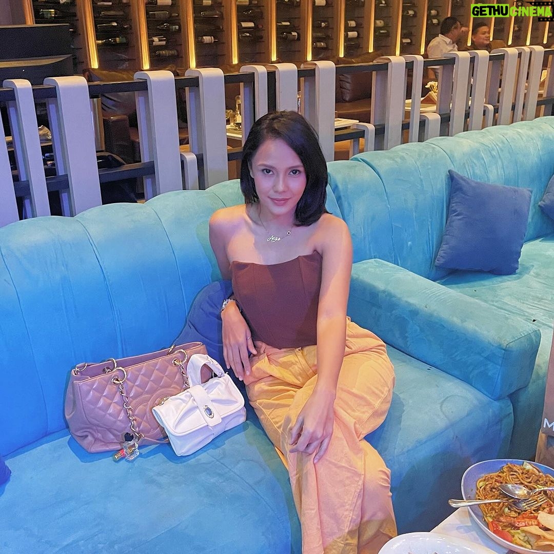Angie Ang Instagram - Let's go the park... i wanna kiss you underneath the stars.... 💃🏽