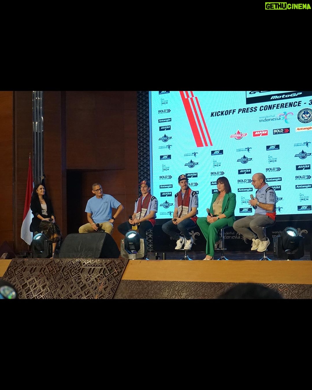 Angie Ang - 1.6K Likes - #jobmcangie Kick Off Press Conference @gresiniracing team 2024! 🏍️🏍️🏍️🏍️🏍️
#wonderfulindonesia @motogp