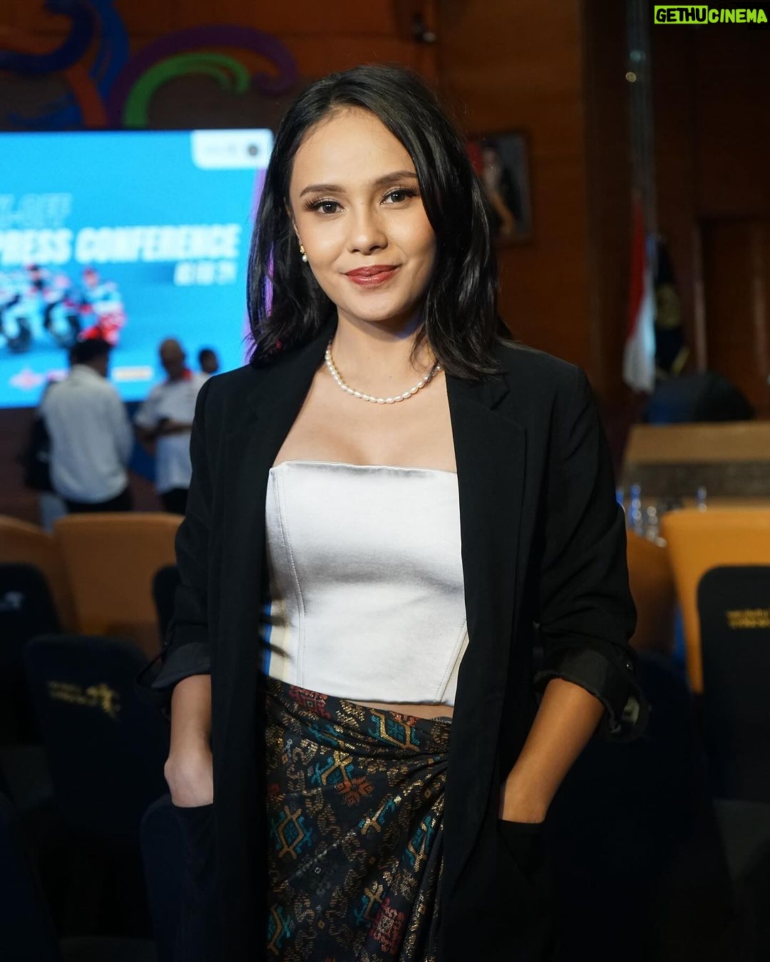 Angie Ang - 1.6K Likes - #jobmcangie Kick Off Press Conference @gresiniracing team 2024! 🏍️🏍️🏍️🏍️🏍️
#wonderfulindonesia @motogp