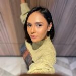Angie Ang Instagram - Memanusiakan manusia. Ga ada hubungannya sama foto ini. Cuma sekadar owngingat, bahwa 2 kata itu sangat ampuh untuk trigger bersikap baik ke orang lain. 🫶🏼