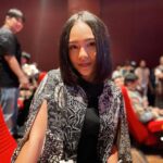 Angie Ang Instagram - Jadi MC premiere di film sendiri 😆 #jobmcangie