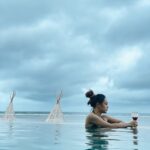 Angie Ang Instagram - Ngga cuma pas marah, pas sedih juga kadang kita bersikap di luar keinginan bahkan kesadaran kita kok. Iya, aku lagi sedih. Bali, Indonesia