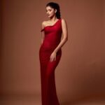 Anjini Dhawan Instagram - She red the signs 🤪🚩 📸 @dieppj 💄@mua_aanisah 👗Outfit from @deme_love_