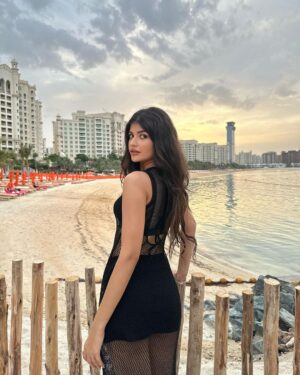 Anjini Dhawan Instagram - 🕊️