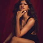 Anjini Dhawan Instagram – ♥️🖤♥️

Shot by @sheldon.santos 
Makeup @makeupbyriddhima 
Hair @souravv_roy_ 
Styled by @pranita.abhi 

Outfit @antithesis.in
