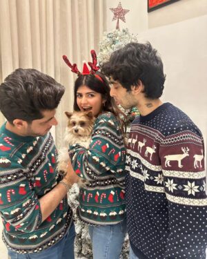 Anjini Dhawan Instagram - 🎄❤️✨🎅🏻