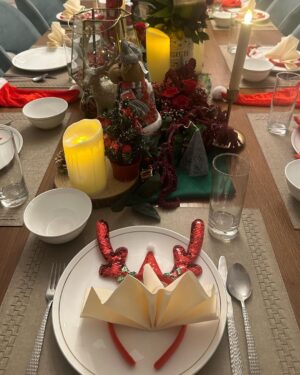 Anjini Dhawan Instagram - 🎄❤️✨🎅🏻