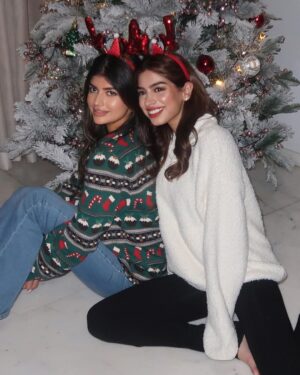 Anjini Dhawan Instagram - 🎄❤️✨🎅🏻
