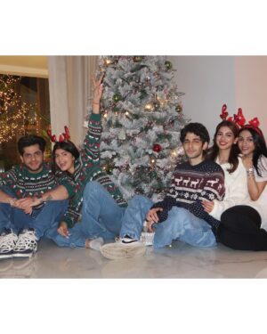 Anjini Dhawan Instagram - 🎄❤️✨🎅🏻