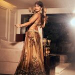 Anjini Dhawan Instagram - ✨✨✨ Shot by @dieppj Outfit @archanajaju.in