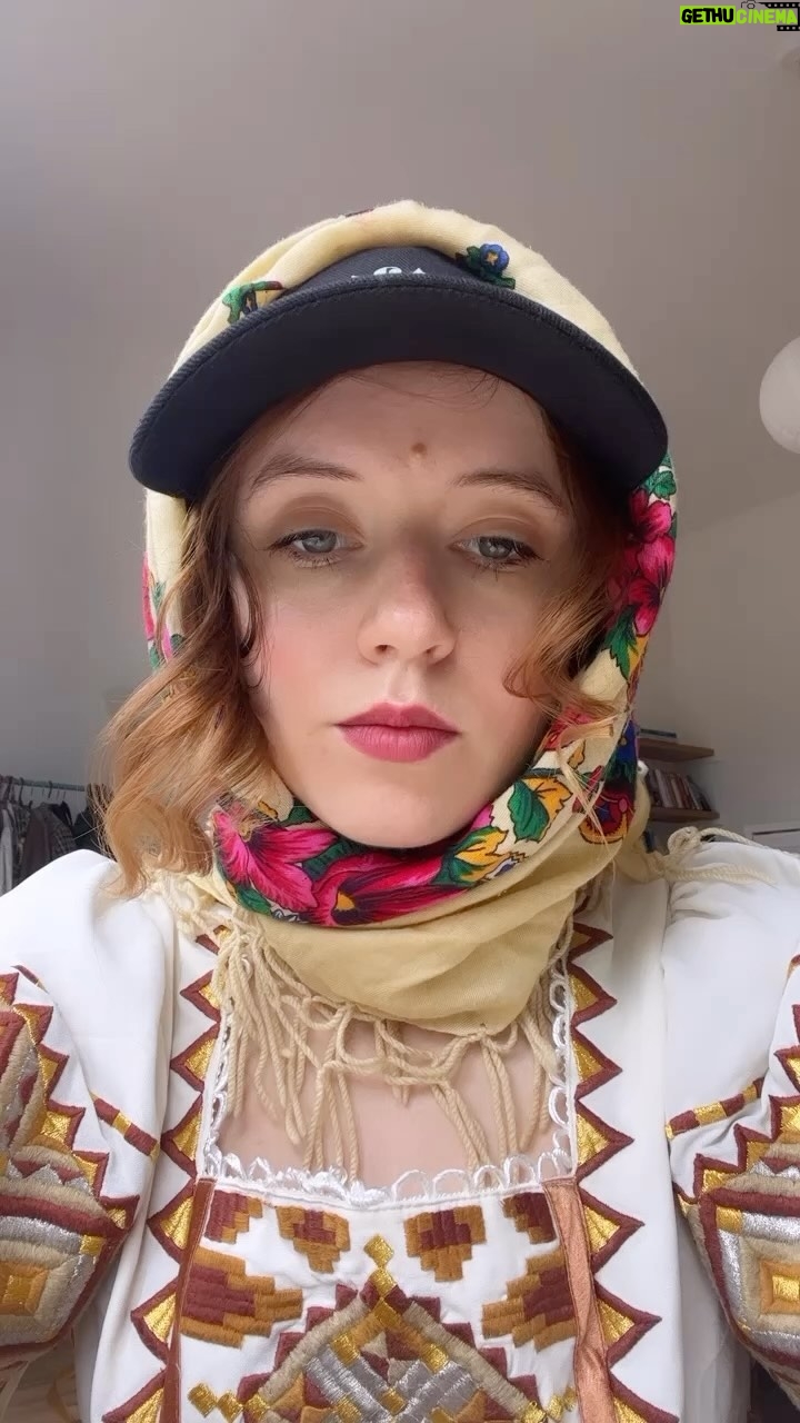 Anna Ador Instagram - Writing and playing. Playing and writing. Performed a short excerpt of my play yesterday. Of course I spoke about my mom. Migration. Men. Stereotypes. Juggling my Belarusian - Ukrainian heritage and being very much Indian at heart 🍽️