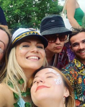 Anna Ador Instagram - @thesecretgardenparty 2022 
i officially can go without a shower for 3 days and you won’t even notice 🤙🏼