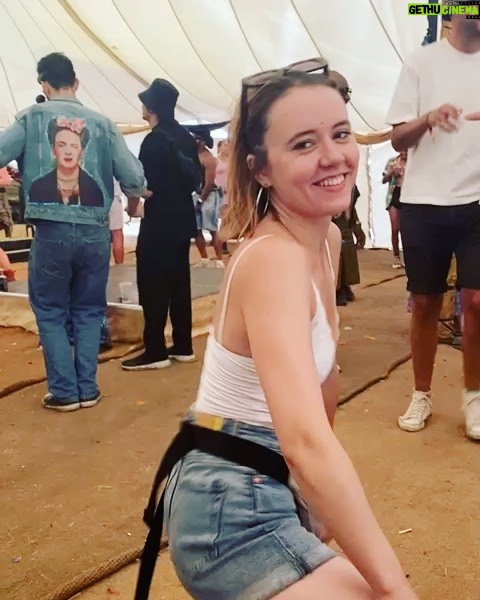 Anna Ador Instagram - @thesecretgardenparty 2022 i officially can go without a shower for 3 days and you won’t even notice 🤙🏼