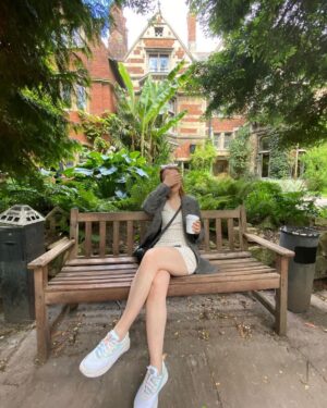 Anna Ador Instagram - June. A month when you still need to wear a coat. Sometime. Whatever. 
•
#london🇬🇧 
•
📸 @akayy.in ♥️