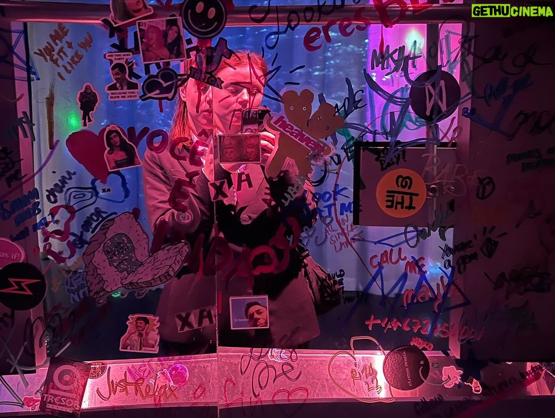 Anna Ador Instagram - 👄 London, United Kingdom