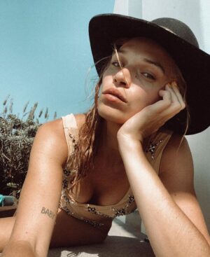 Anna Brewster Instagram - Summer came and went