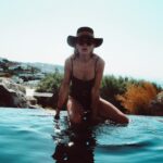 Anna Brewster Instagram - Greece is nice 🇬🇷 Míkonos