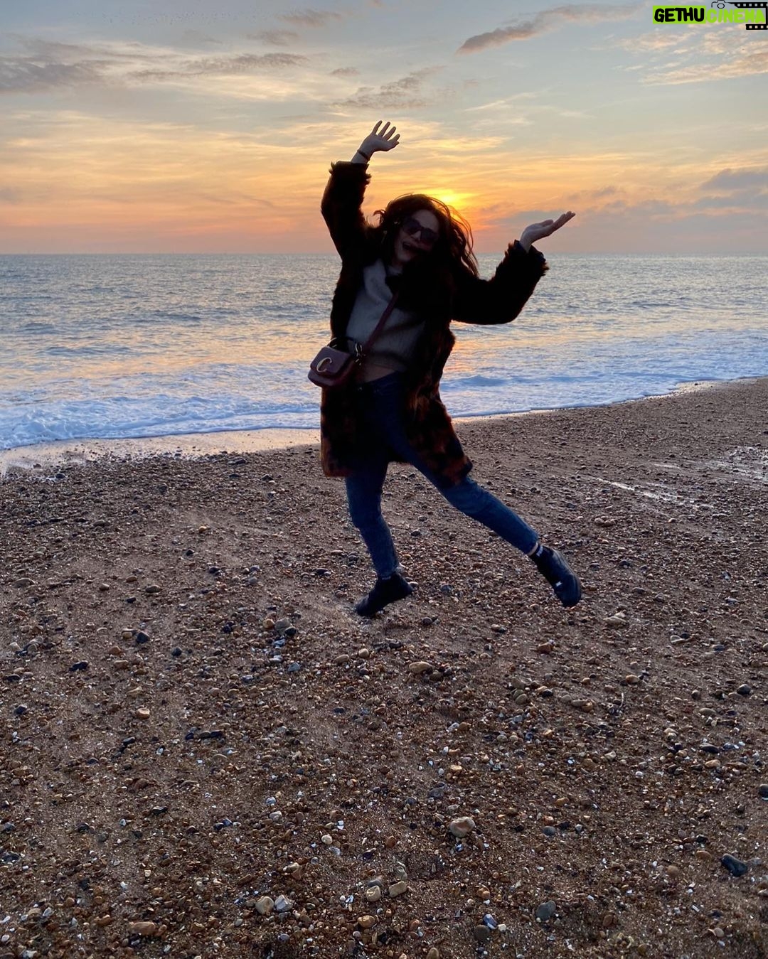 Anna Brewster Instagram - Last days of the Decade 🤪 Brighton