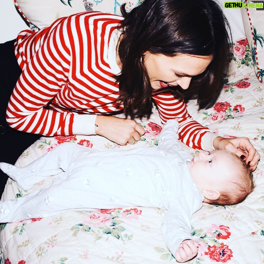 Anna Brewster Instagram - My favourite little dumpling @bebe_iggy 💕 @bybellazine @madeleinethompsoncashmere