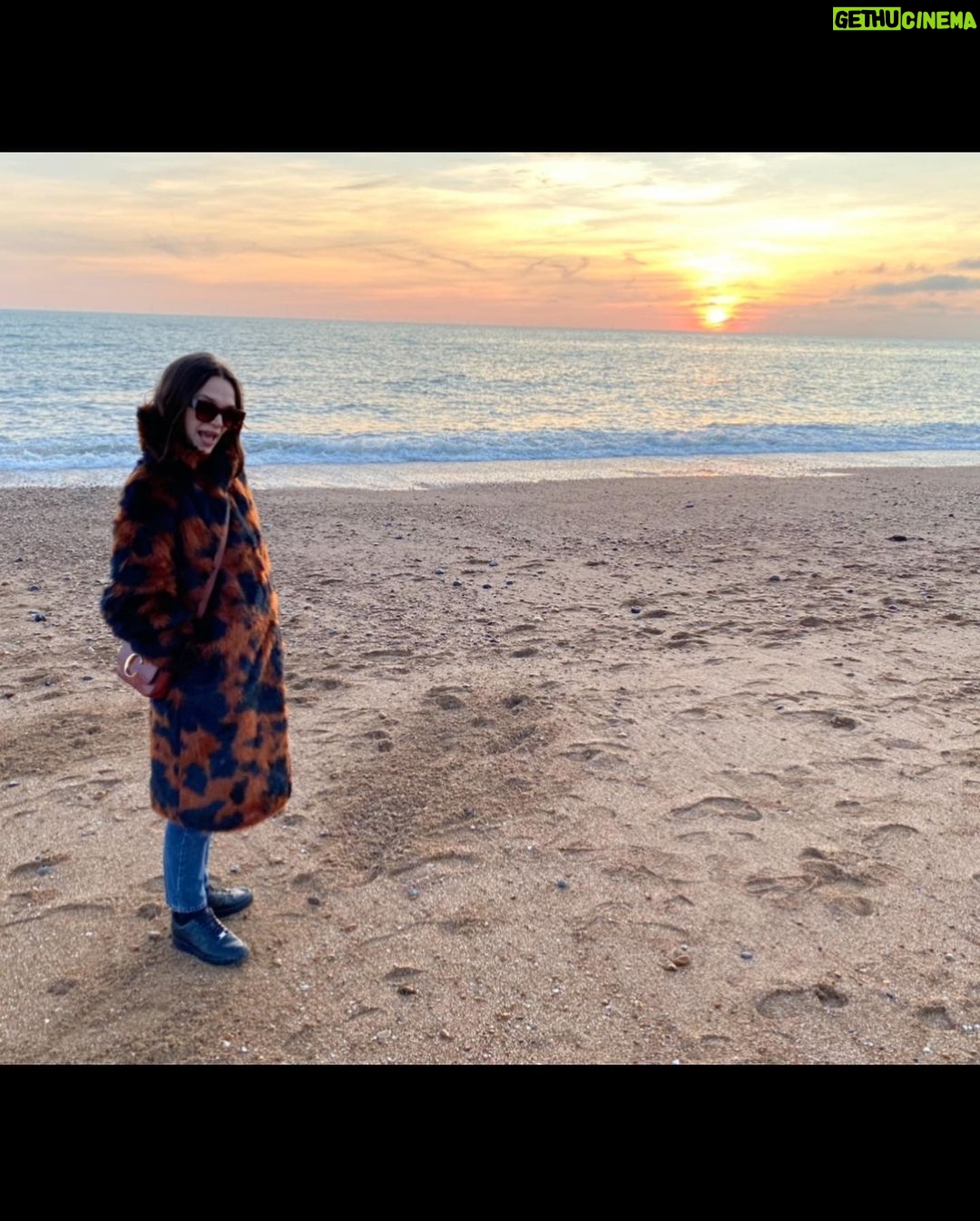 Anna Brewster Instagram - Last days of the Decade 🤪 Brighton
