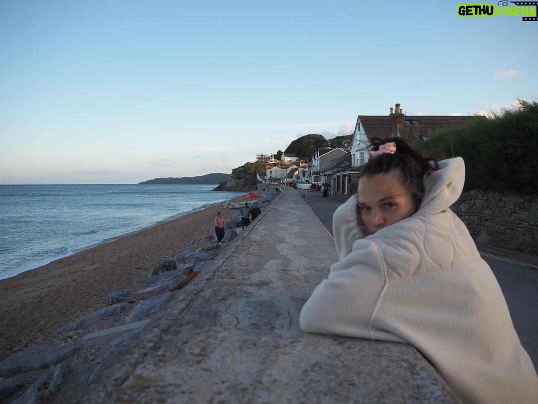 Anna Brewster Instagram - Heaven/Devon ⛅️