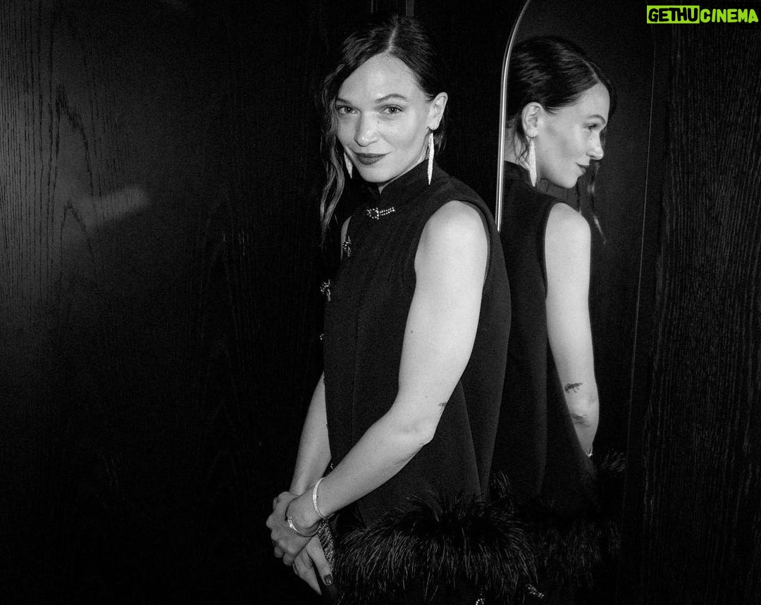 Anna Brewster Instagram - British Vogue, Fashion and film dinner the other night, wearing @huishanzhang @jimmychoo and of course @tiffanyandco pic by @jamesdkelly 🤍