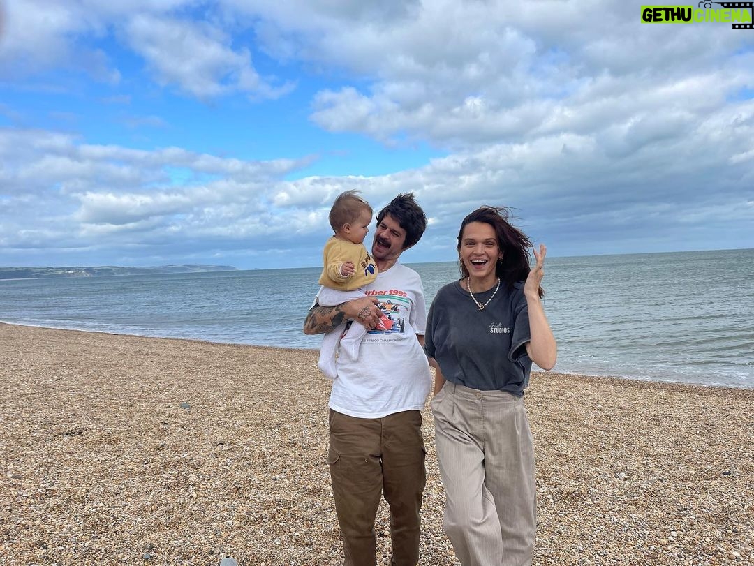 Anna Brewster Instagram - Heaven/Devon ⛅️