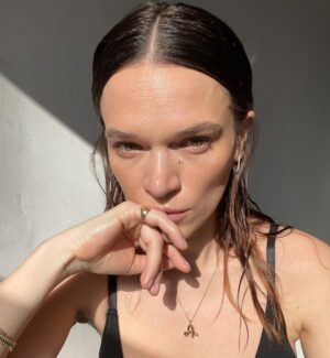 Anna Brewster Instagram - ☀️ what a mad few years ☀️