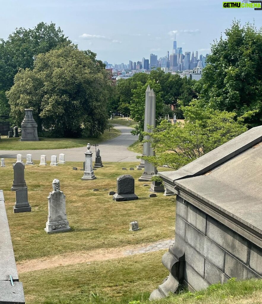 Anna Cain Bianco Instagram - Graveyard (of my career), lakefront property Green-Wood Cemetery