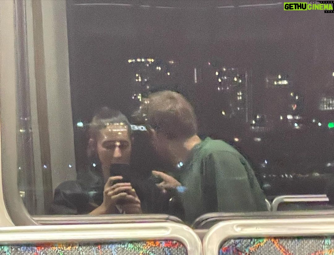Anna Cain Bianco Instagram - Boston was killer pt. 1 featuring @duckduckgoofs, @donttellboston, Cambridge, blurry boyfriend, brief childhood home Boston, Massachusetts