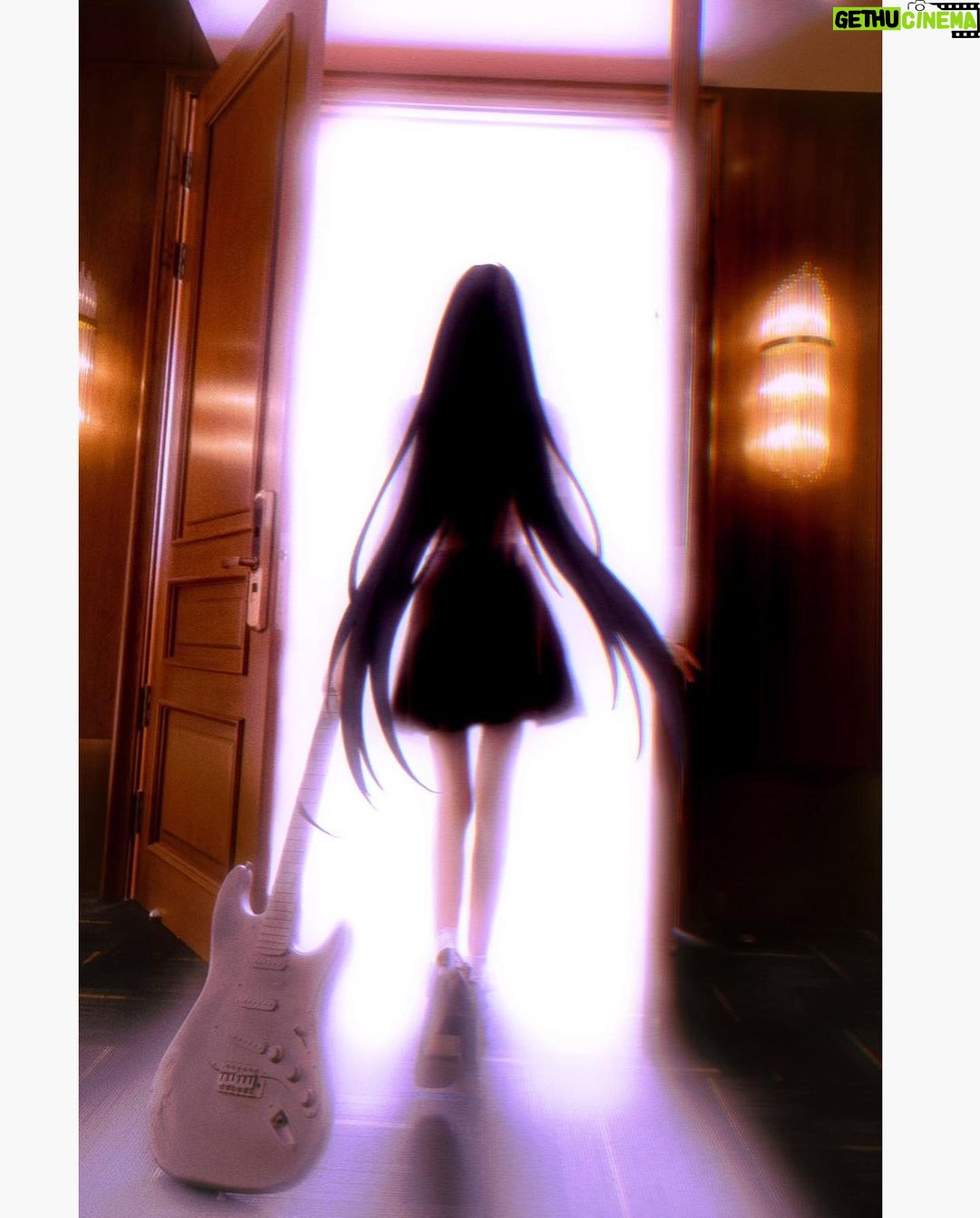 Anna Kay Instagram - Light #lighting #二次元 #漫画腿 #漫画 #backlight #どこでもドア