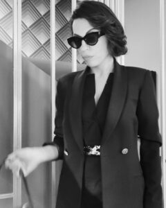 Anna Menenakou Instagram - Color is everything… Black and White is more😎 #blackandwhitephotography #picoftheday #moodoftheday #lovephoto #lovemyjob #actress #actresslife